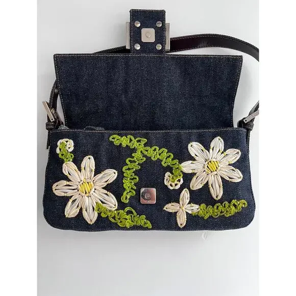 Vintage Fendi raffia raffia embroidered denim baguette - Picture 4 of 8